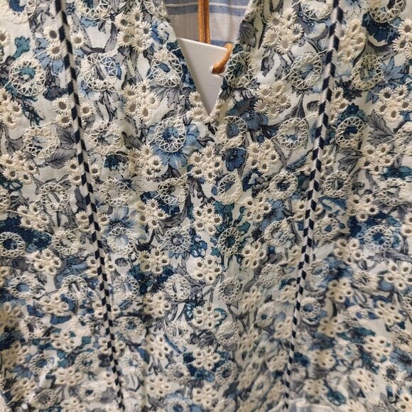 NWT Voy Womens Blue Floral & Stripe Embroidered V-Neck Blouse~Boho~SMALL - Picture 4 of 7